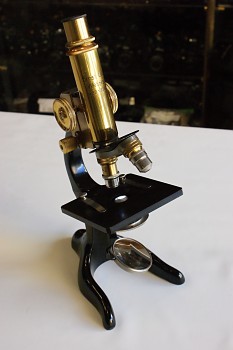 Mikroskop Ernst Leic Wetzlar Rok 1929