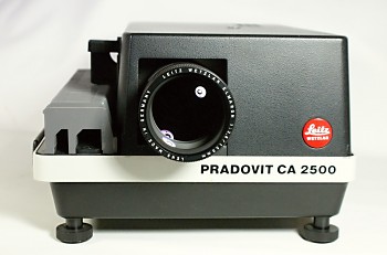 Leitz Diaprojektor Pradovit CA 2500