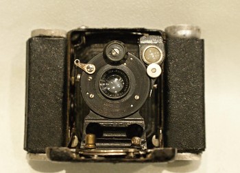 Měchový fotoaparát Ica 6x4,5 