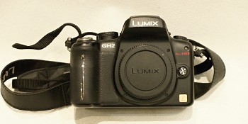 Panasonic Lumix GH2 + 2x Baterie + AC adaptér + nabíječka 