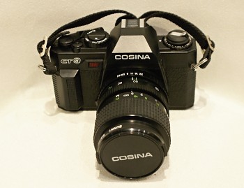 Cosina CT-9 obj. Cosina 35-70mm 1:3,5-4,8f + Brašna 