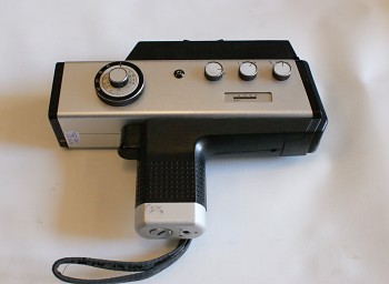 Filmová Kamera AGFA Movexoom 3000 obj: Agfa Variostar 1,8/7-42mm + Brašna 