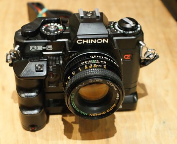 Chinon Ce-5 + motor + obj:Chinon 50mm 1,7f