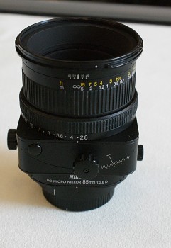 Objektiv Nikon PC Micro Nikkor 85mm 1:2,8 D 