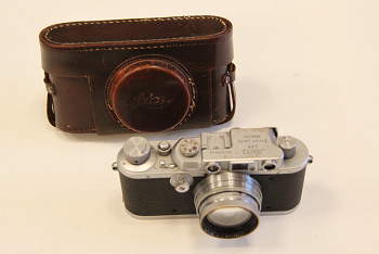Leica III obj: Summitar 50mm 1:2F + Brašna 