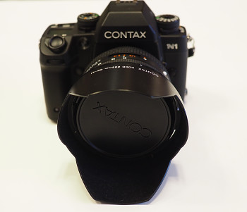 Contax N1 Obj:Vario-Sonnar 24-85mm/3,5-4,5F + Adapter Contax mount nam 1 pro Contax 645 lens