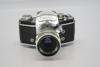 Exakta Varex IIa + objektiv Tessar 2,8/50mm