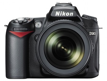 Nikon D90 + 18-200 VR II