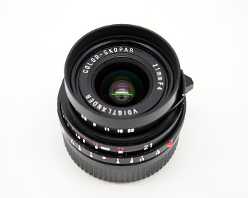 Objektiv Voigtlander Color Skopar 21mm f4 + Hledáček 21mm 