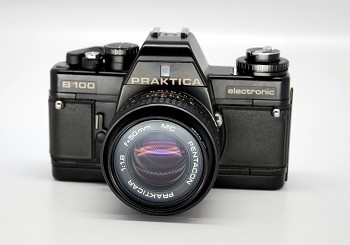 Praktica B100  objektiv 50mm 1,8f