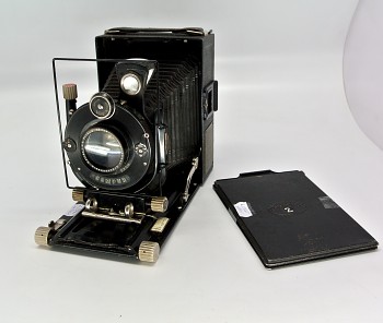 Deskový Fotoaparat 9x12 Voigtländer Bergheil Objektiv  Heliar  150mm 4,5 F + 2x Kazeta 