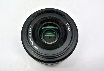 Objektiv Panasonic Lumix G 1:1,7/25mm ASH + Filt + Sluneční clona